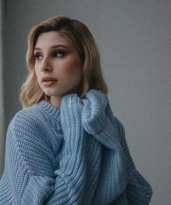 Юлия, 20 лет, 1 размер груди