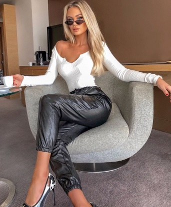 Паша, 24 года, 3 размер груди